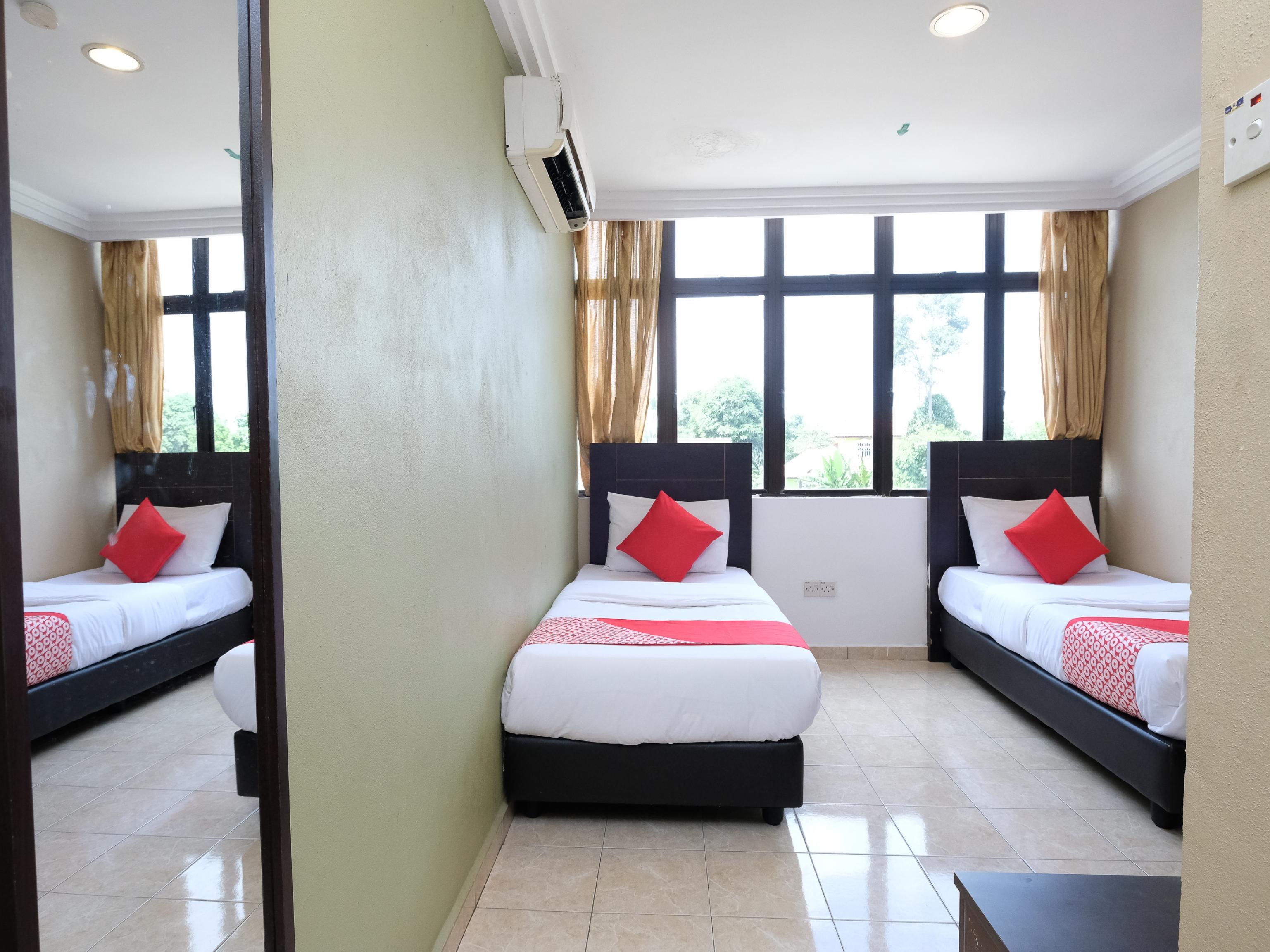 Oyo 717 Mr J Hotel Wakaf Che Yeh 2 Εξωτερικό φωτογραφία