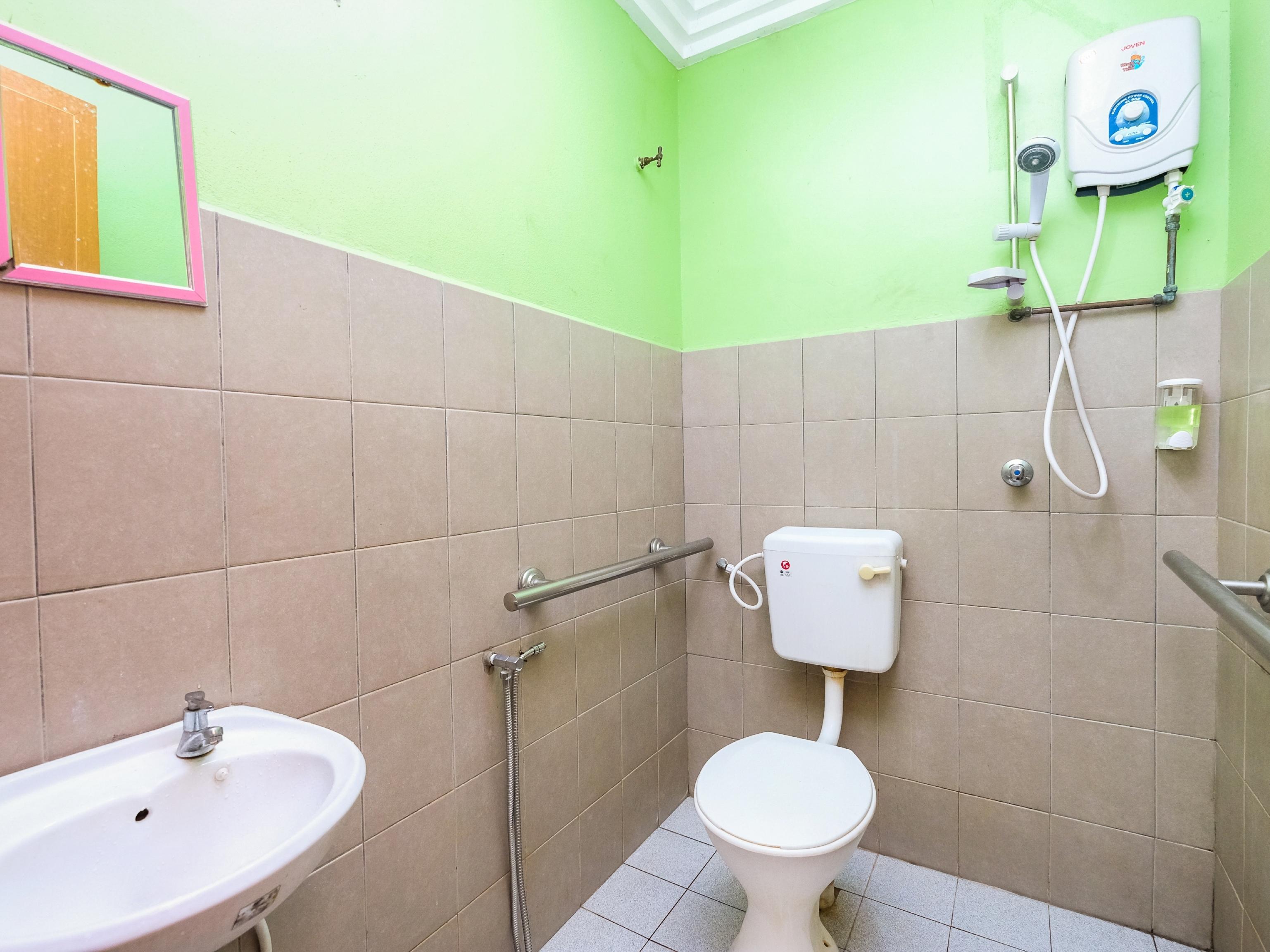 Oyo 717 Mr J Hotel Wakaf Che Yeh 2 Εξωτερικό φωτογραφία
