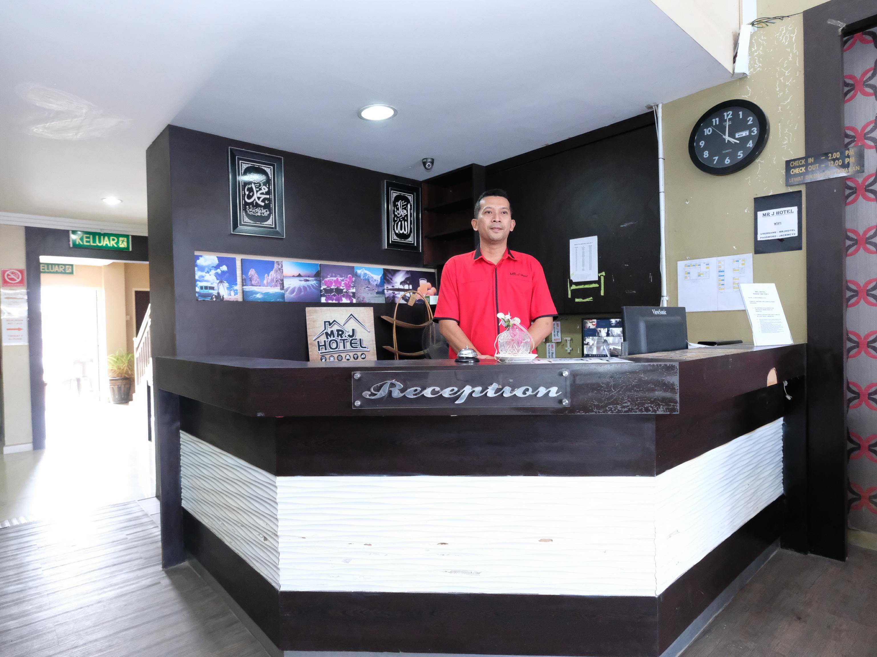 Oyo 717 Mr J Hotel Wakaf Che Yeh 2 Εξωτερικό φωτογραφία